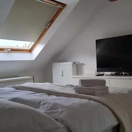 Wohnung Famous, 100Qm, Klima, Loggia, 24H Checkin, Bis 5 Personen Braunschweig Exterior photo