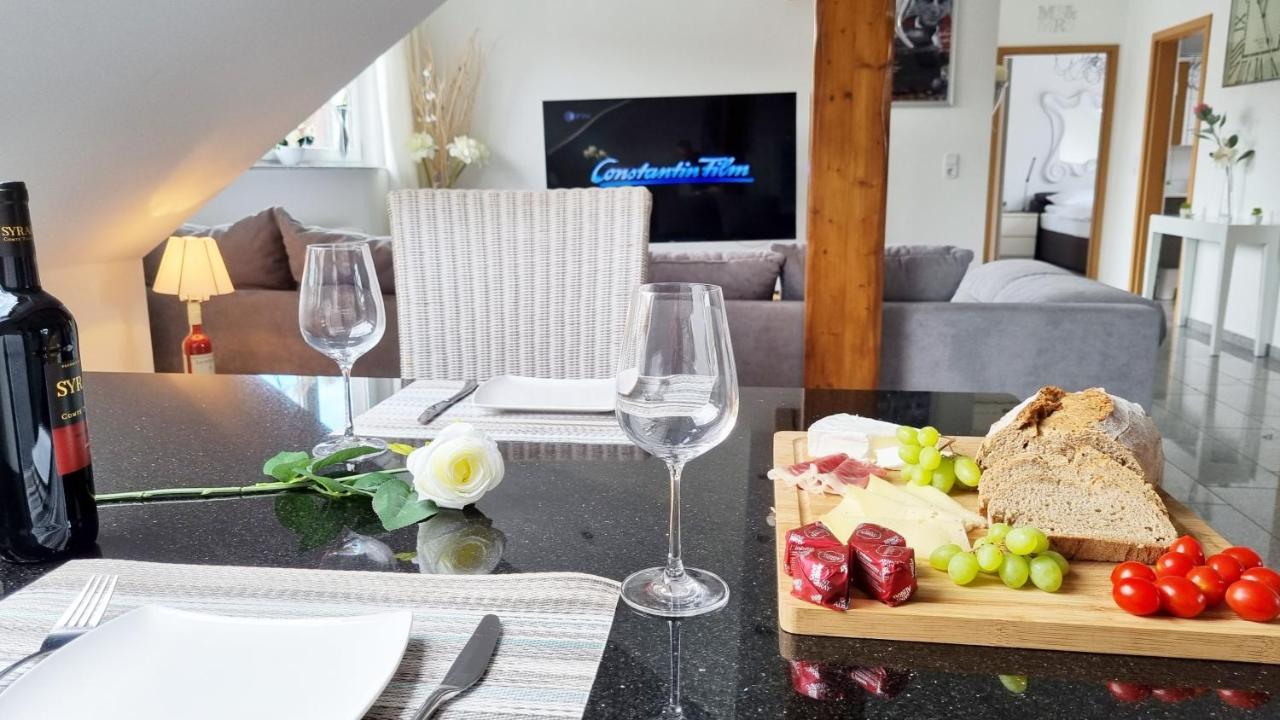 Famous, 100qm, Klima, Loggia, 24h Checkin, Bis 5 Personen * Brunszwik