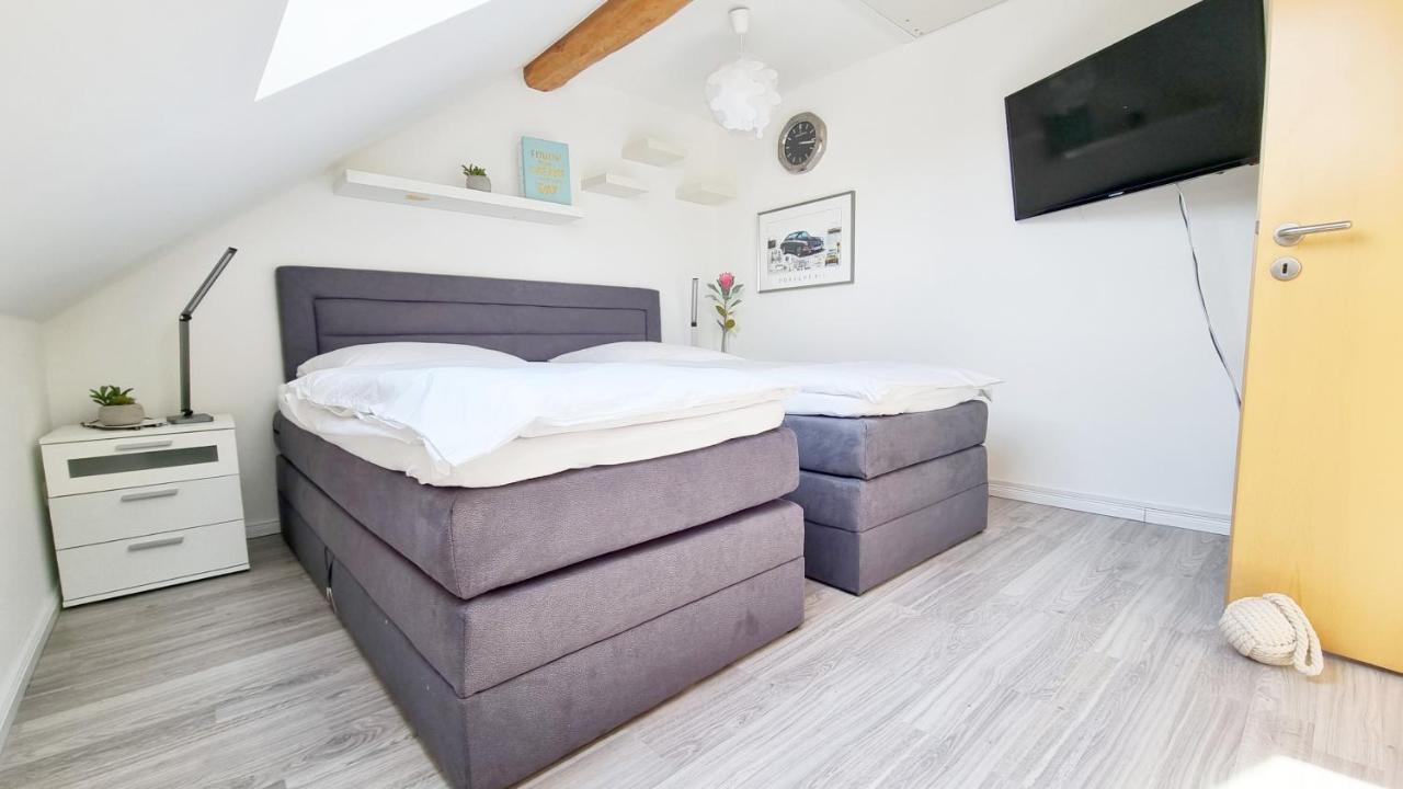 Apartament Famous, 100qm, Klima, Loggia, 24h Checkin, Bis 5 Personen *