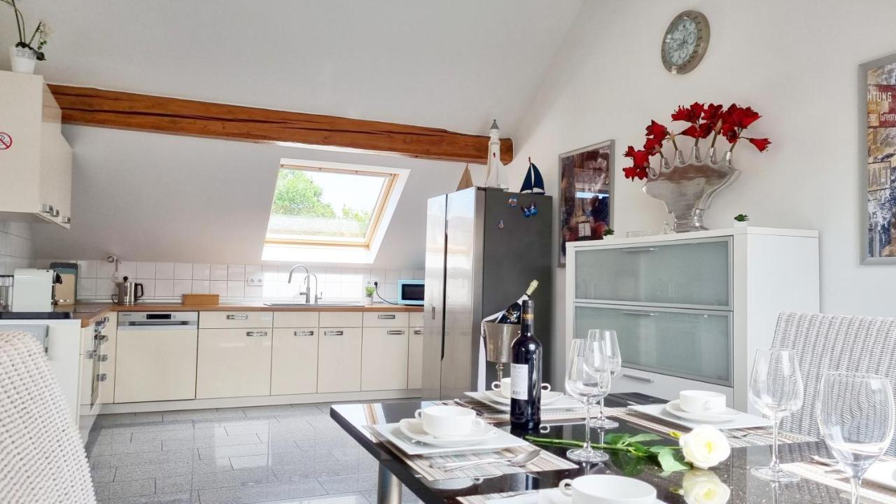 Apartament Famous, 100qm, Klima, Loggia, 24h Checkin, Bis 5 Personen