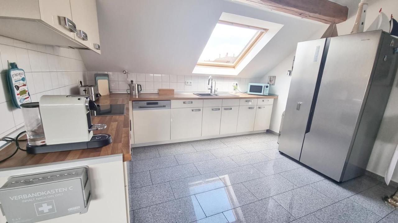 Apartament Famous, 100qm, Klima, Loggia, 24h Checkin, Bis 5 Personen