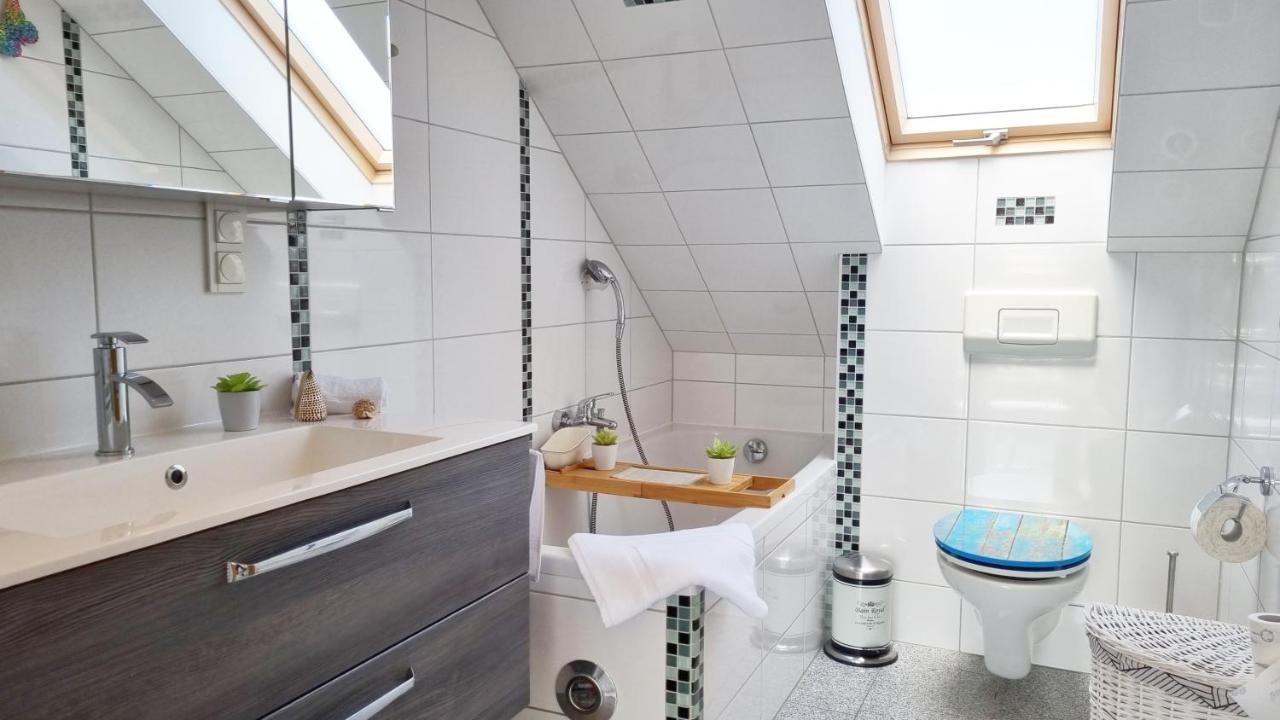Famous, 100qm, Klima, Loggia, 24h Checkin, Bis 5 Personen * Braunschweig